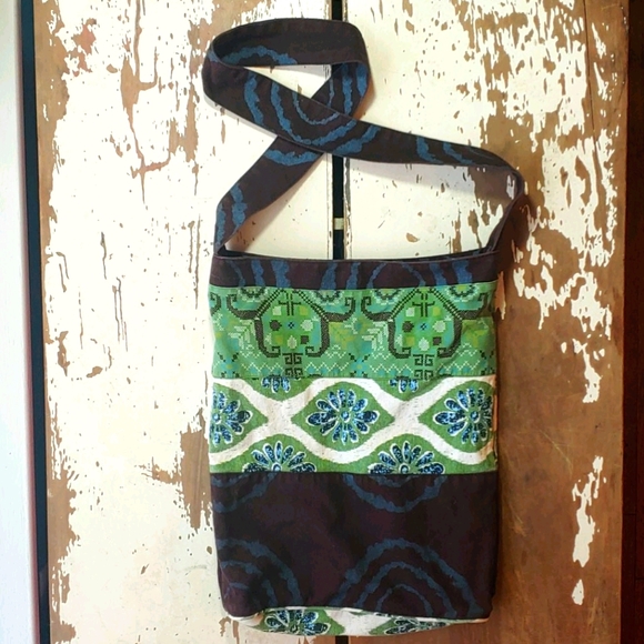 Yogic Nature Structured Cotton Bucket Crossbody - Picture 2 of 16